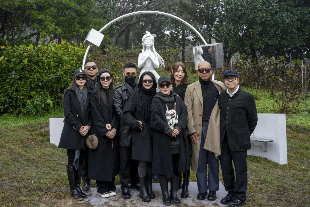親朋好友們日前在大S紀念追思會上合影。（圖／經紀公司提供）