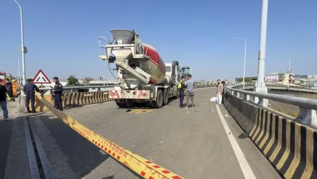 台中市烏日區溪南橋發生死亡車禍。（圖／翻攝畫面）