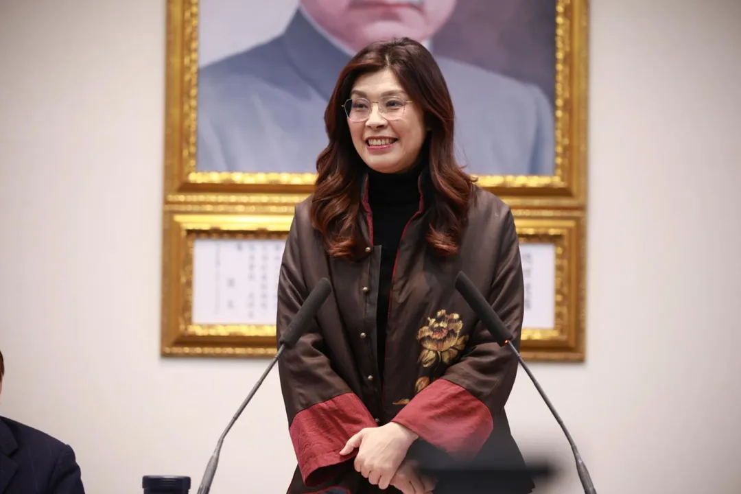 鄭麗文今(11)日主持中常會時表示，國民黨只有兩個標準，一定要採購台灣真正需要的軍購，以及幫老百姓看緊荷包。（圖/國民黨提供）