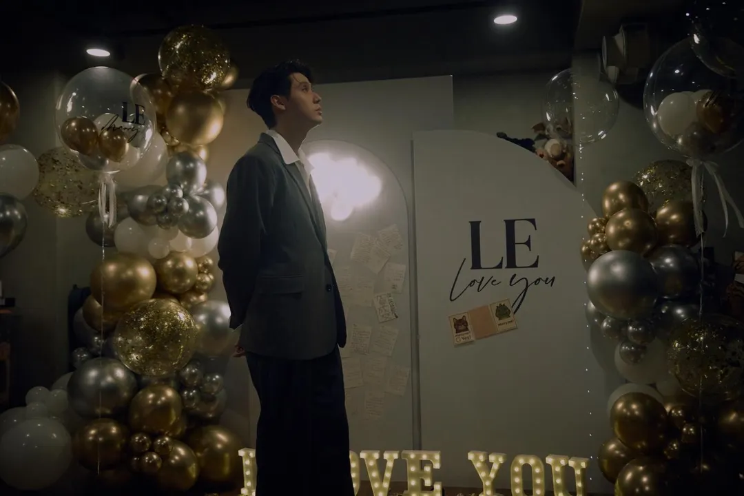 李玉璽為了這一天做足準備，親自獻唱自創曲，卻因緊張一度唱錯歌詞。( 圖／晴空鳥 提供 )