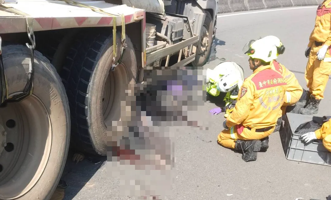 台中烏日區溪南橋死亡車禍。（圖／中天新聞）