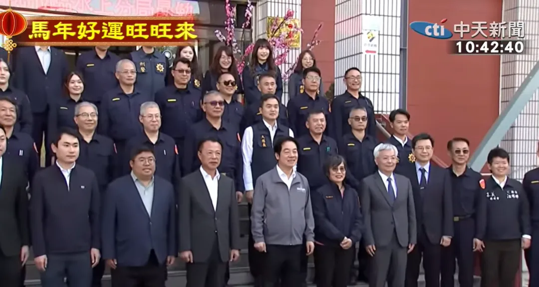賴清德總統上午前往嘉義縣警察局水上分局慰勉春節期間執勤同仁的辛勞與付出。(圖/中天新聞)