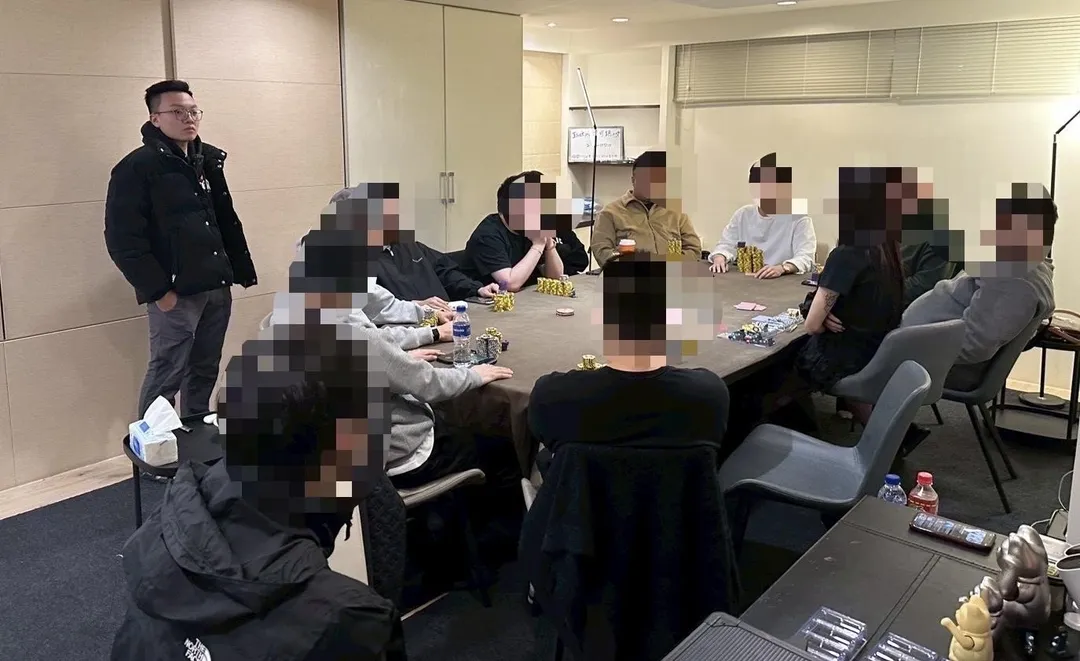 北市警方在大安區查獲德州撲克賭場。（圖／翻攝畫面）