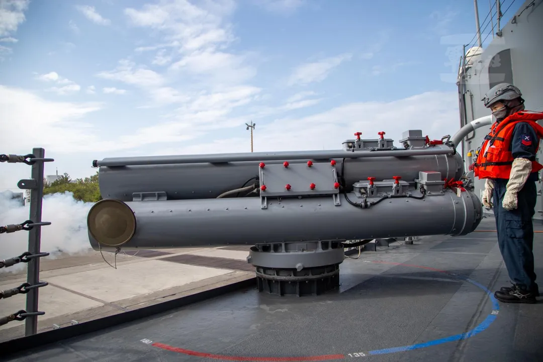 MK-32魚雷發射管，可裝載MK-46魚雷，除具備自動搜索敵方潛艦能力，並可有效打擊敵方潛艦。（圖／軍聞社記者王進福攝）