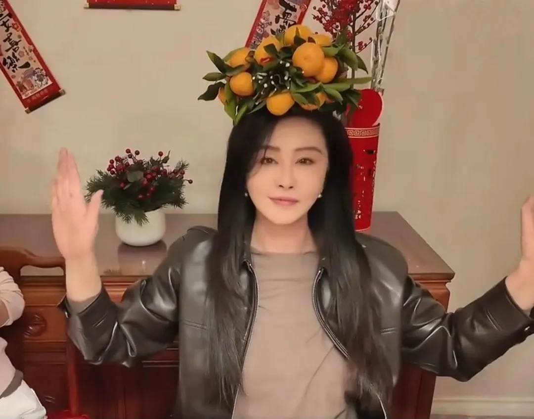 王祖賢保養得宜,外型相當凍齡。(圖/翻攝自王祖賢小紅書)