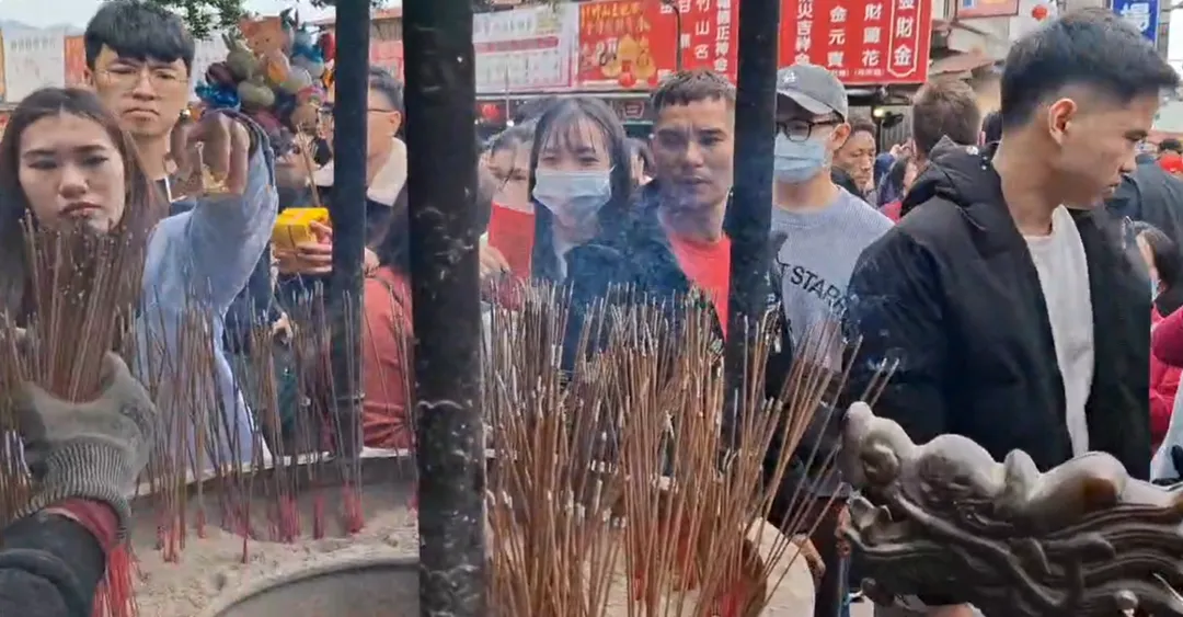 紫南宮去年借金4億餘元,而信眾還金金額卻高達將近七億元,顯示廟內土地公的驚人魅力。(圖/中天新聞)
