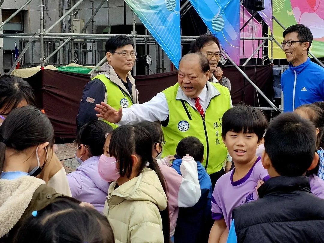澎湖縣長陳光復仍未脫險。 （圖／陳光復臉書）