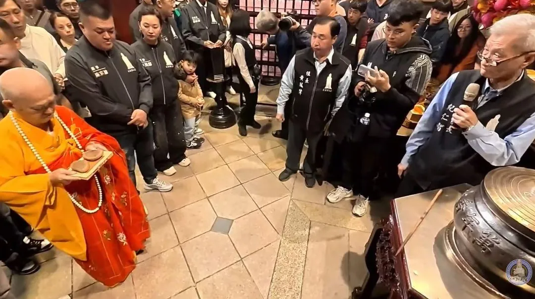 北港朝天宮抽籤過程。（圖／翻攝自北港朝天宮YT）