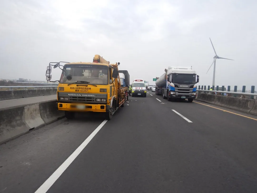 車禍現場的悲慘畫面。(圖/翻攝畫面)