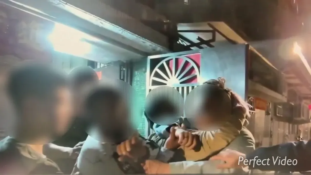 警方趕來控制場面。（圖／警方提供）