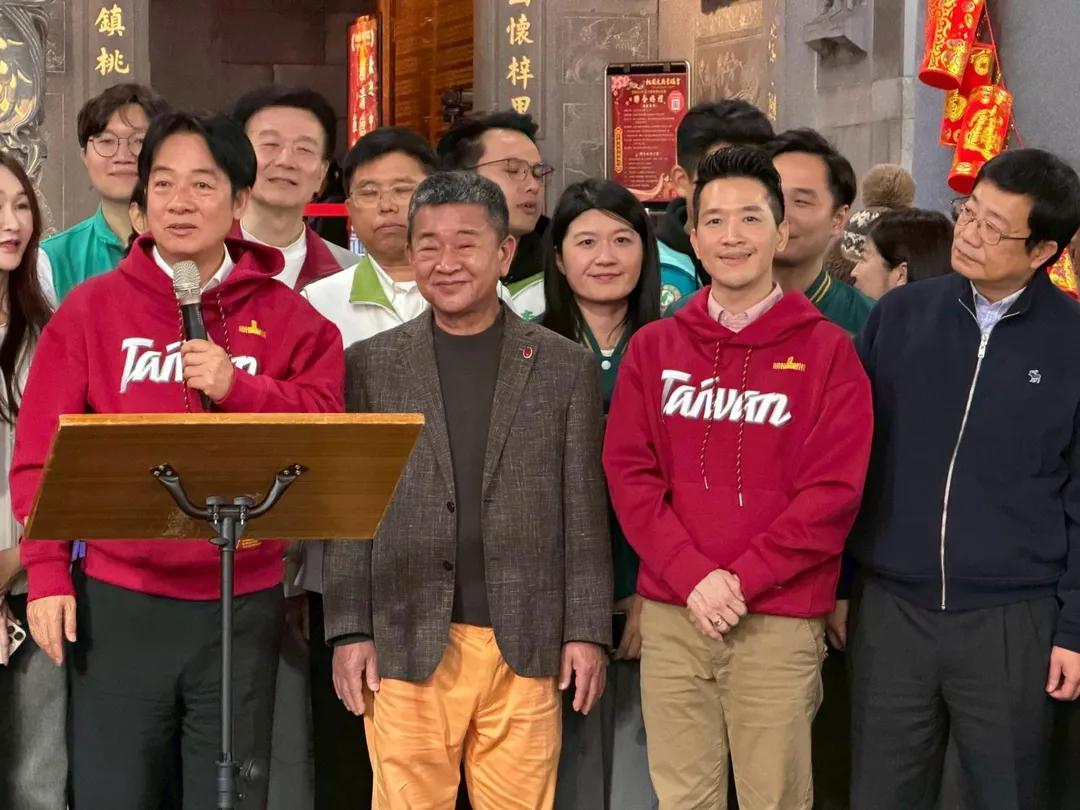 按往年循例，何志偉農曆春節會為賴清德總統團隊與川普團隊點光明燈，今年還加入日本高市早苗首相團隊。（圖／民眾提供）