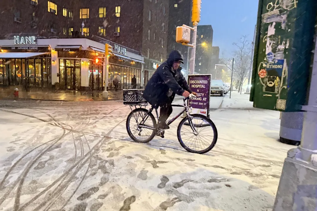 美東地區正面臨十年一遇大規模暴風雪侵襲。（圖／美聯社）