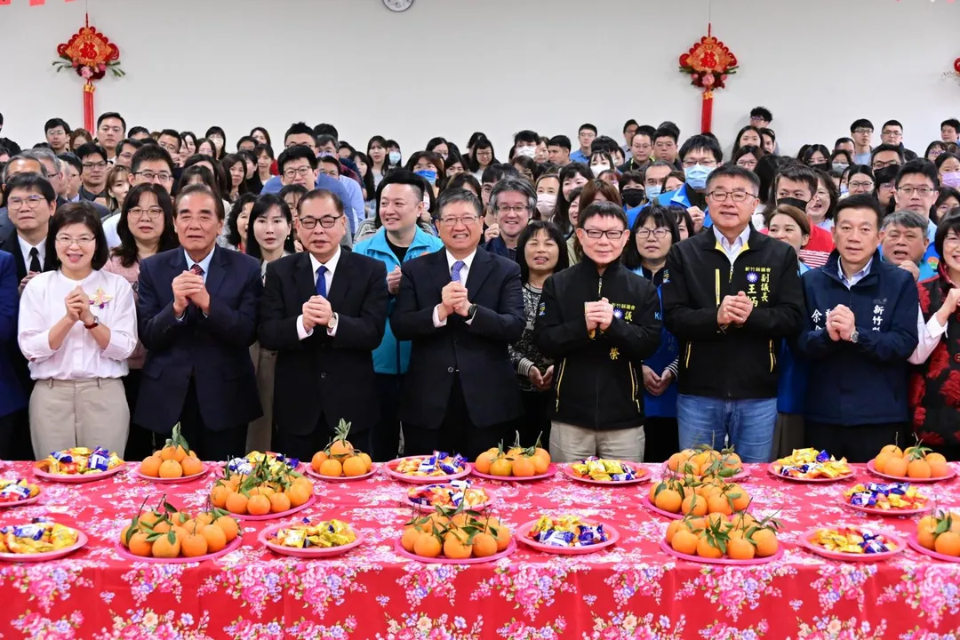 楊文科發在社群上的照片巧妙避開徐欣瑩。（圖／楊文科臉書）