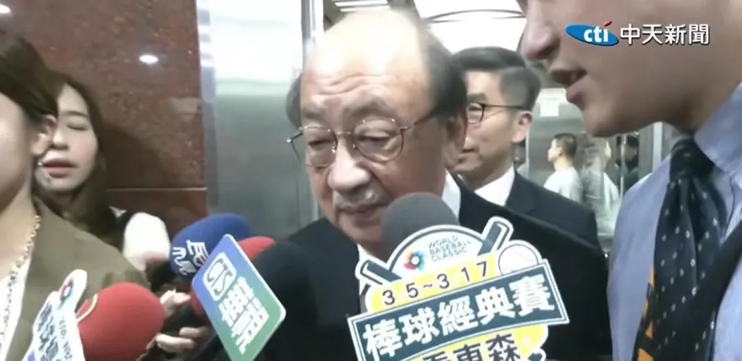 民進黨萬年總召柯建銘卸任。（圖／中天新聞）