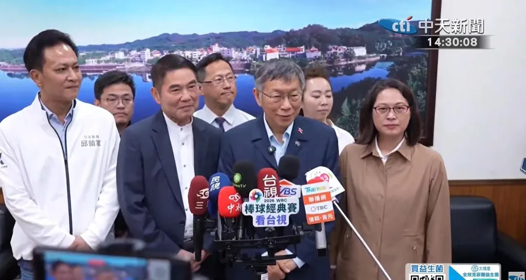 民眾黨創黨主席柯文哲陪同賴香伶拜會苗栗縣長鍾東錦。（圖／中天新聞）