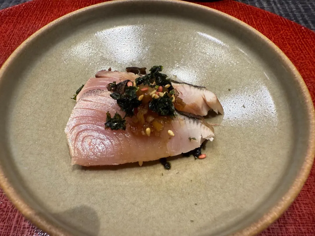 稻禾煙燻鰹魚。（圖／黃宏輝提供）