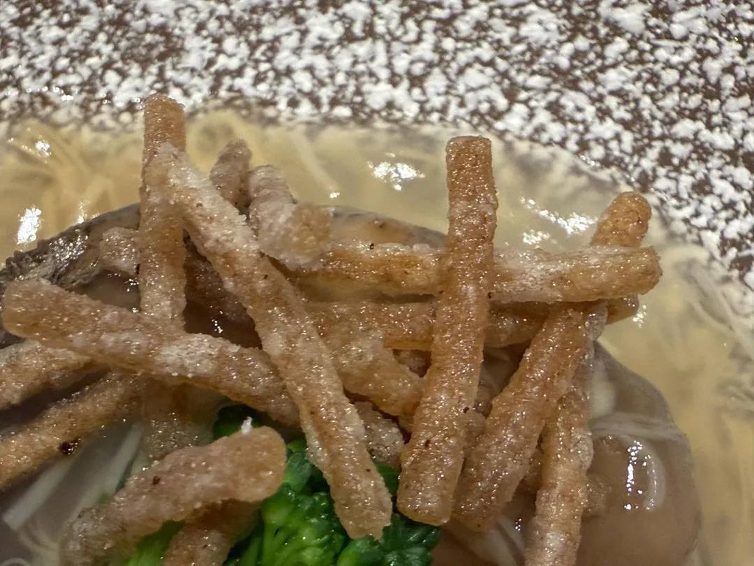 炸蕎麥麵。（圖／黃宏輝提供）
