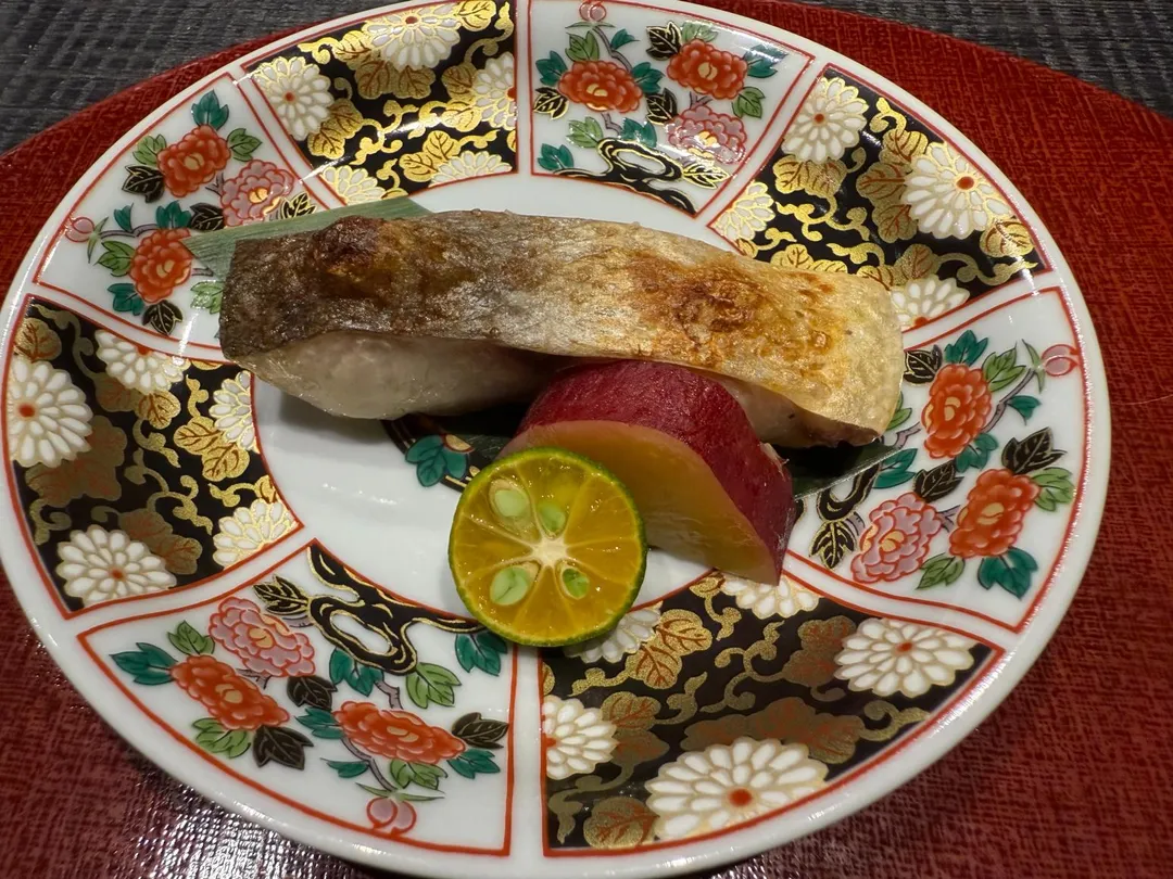 鹽烤竹鯃。（圖／黃宏輝提供）