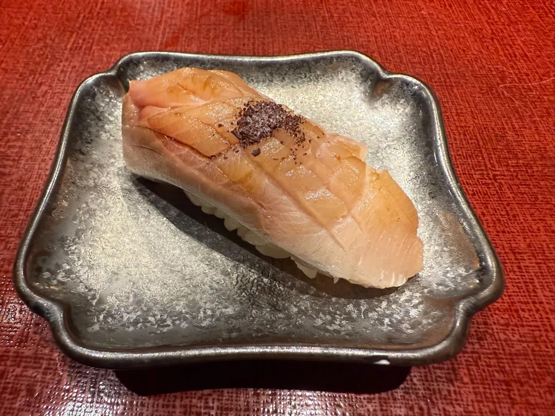 青魽握壽司。（圖／黃宏輝提供）