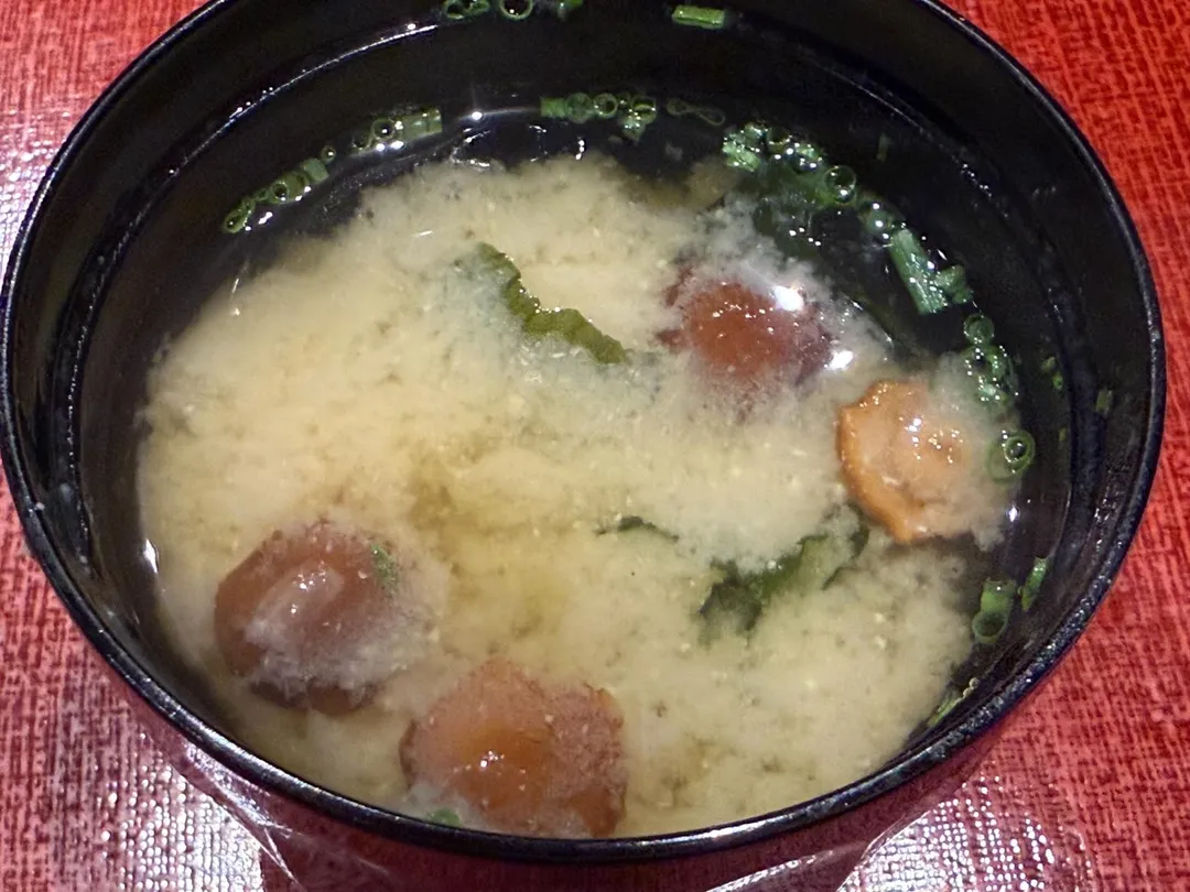 滑菇味噌湯。（圖／黃宏輝提供）