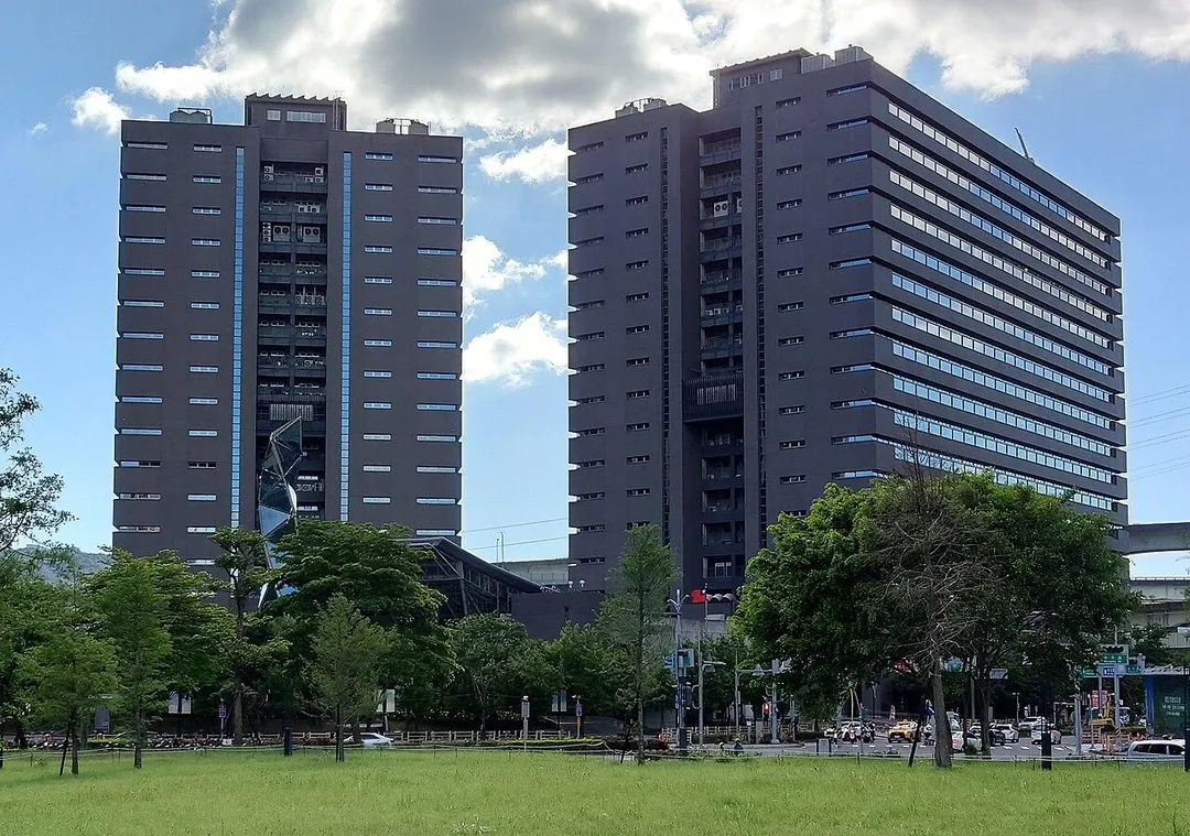 文化部在行政院新莊聯合辦公大樓。（圖／翻攝自維基百科）