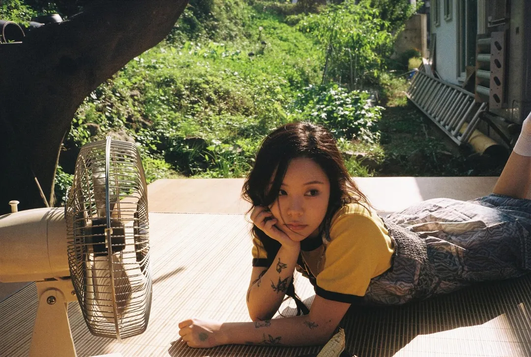 韓國實力派女聲Whee In（輝人）將於2026年4月6日再度來到高雄開唱。（圖／和協整合行銷 提供）