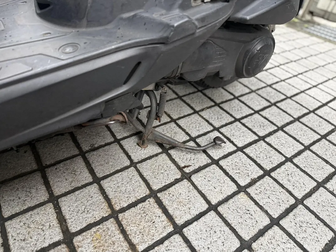 機車停放是否應立中柱，長期以來在台灣引發熱烈討論。（資料照／中天新聞）