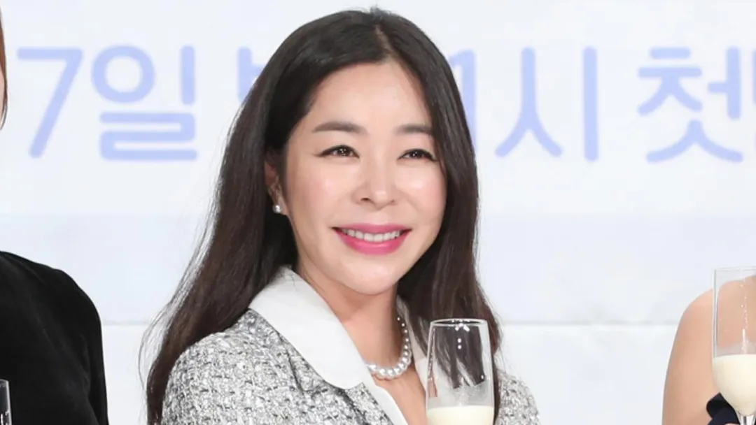 韓國女星李惠英自從2021年罹患肺癌並切除部分肺部後，身體狀況便每況愈下，如今又面臨淋巴循環的困擾。（圖／news1提供）