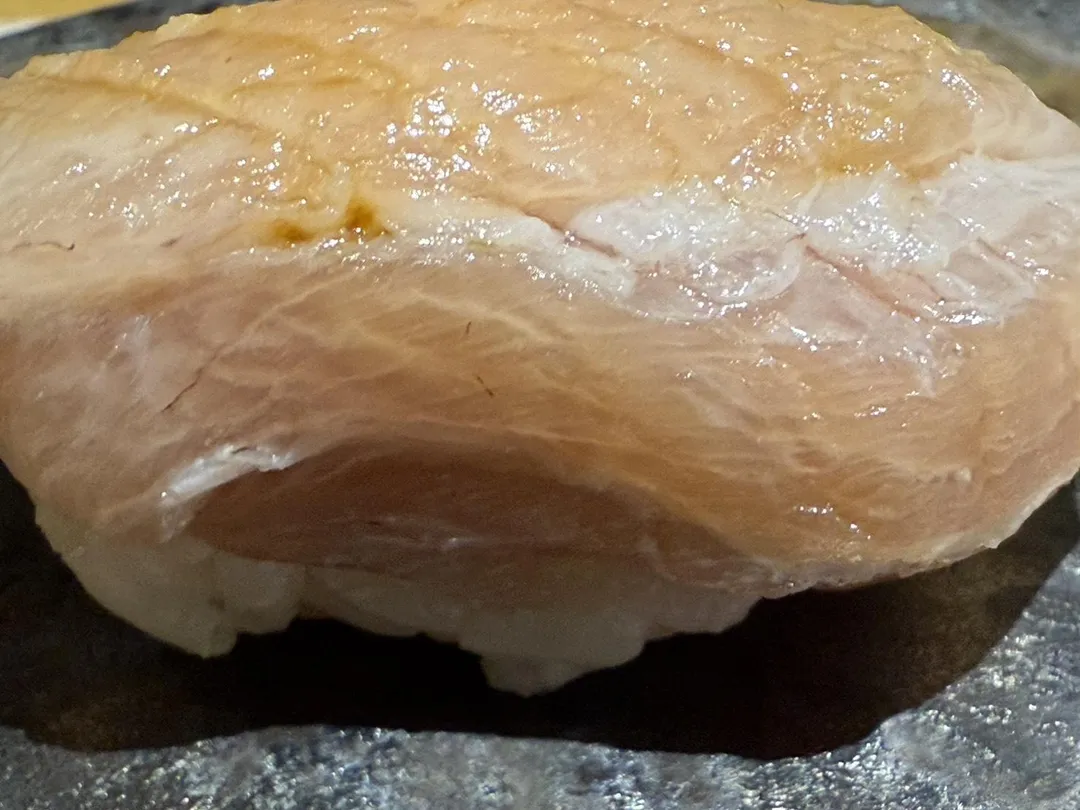 奢侈的魚肉厚度。（圖／黃宏輝提供）