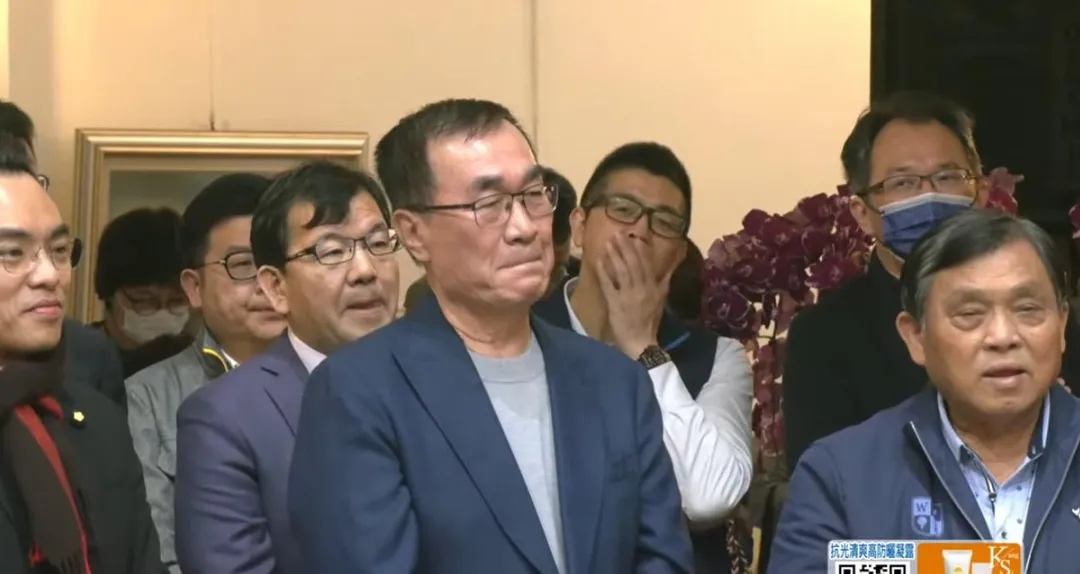 外界質疑藍營在新北市已經執政21年，李四川以餐廳經營比喻回應。（圖／中天新聞）