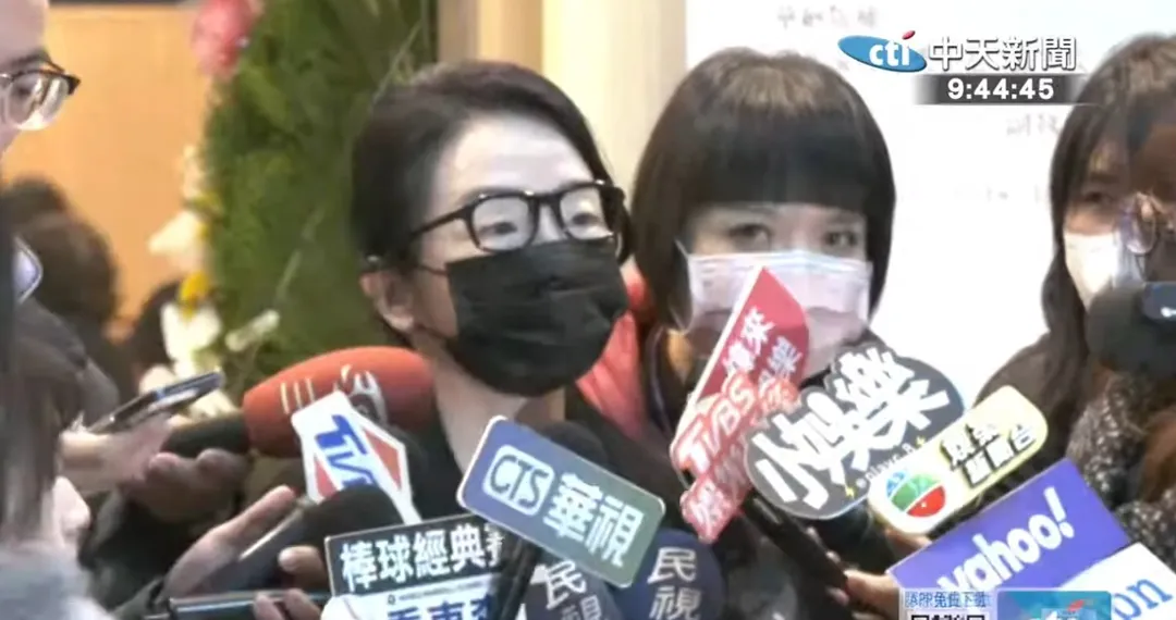 陶晶瑩哽咽表示袁惟仁「是個很討厭又很可愛的朋友」。（圖／中天新聞）