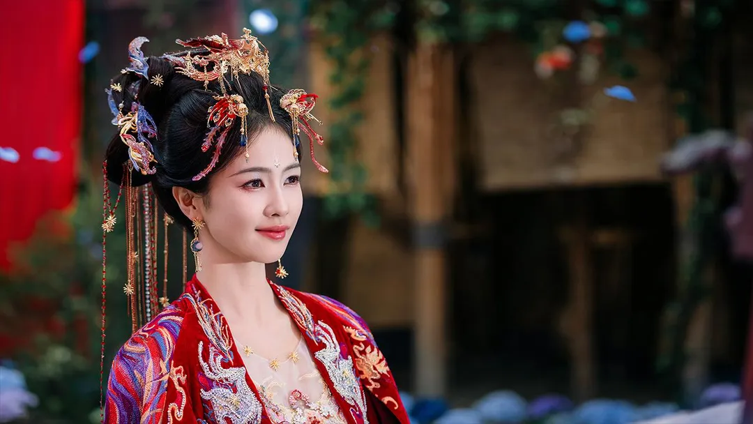 「古裝女神」白鹿《白月梵星》造型華麗多變。（圖／中天娛樂台提供）