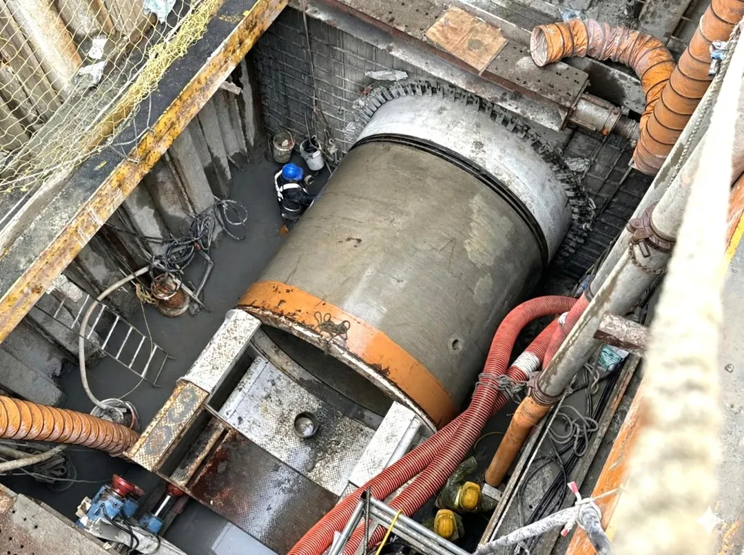 潛盾機下坑後須進行組裝並測試。（圖／新北市地政局提供）
