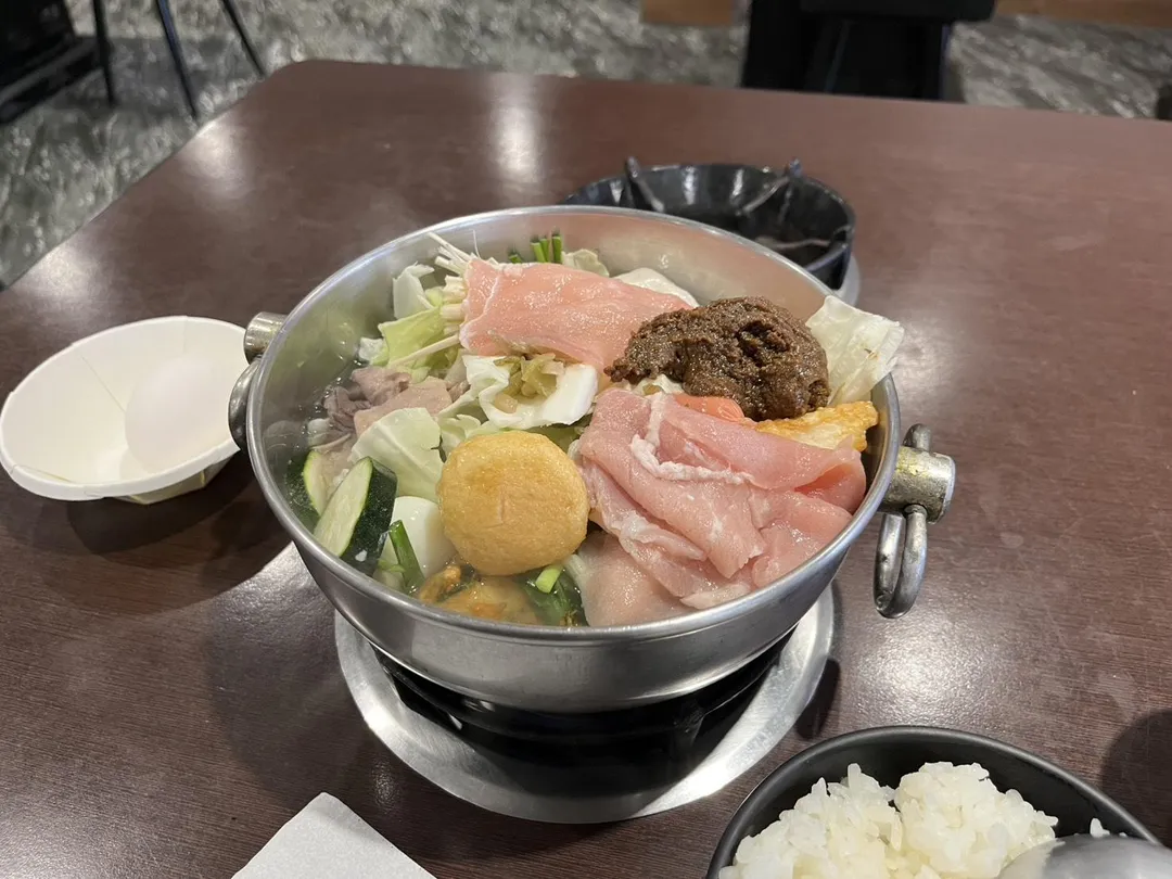 三媽臭臭鍋宣布漲價。（示意圖／中天新聞）