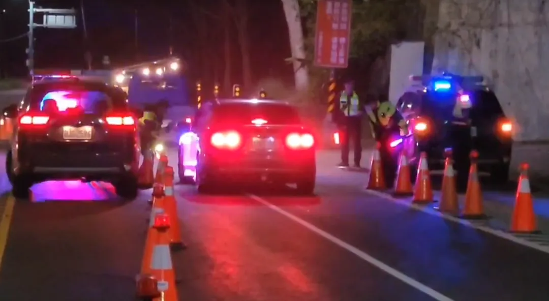 嚴打酒後駕車與無照駕駛等違規行為。（圖／關山警分局提供）