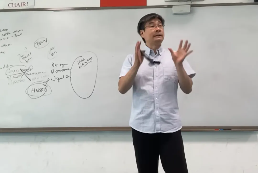 華裔學者江學勤準確預測美伊戰爭。（圖／翻攝YT@PredictiveHistory）