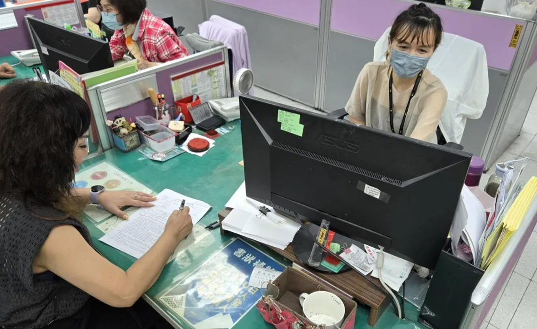 嘉義市政府積極推廣內政部免費提供的「地籍異動即時通」服務。(圖/嘉義市政府)