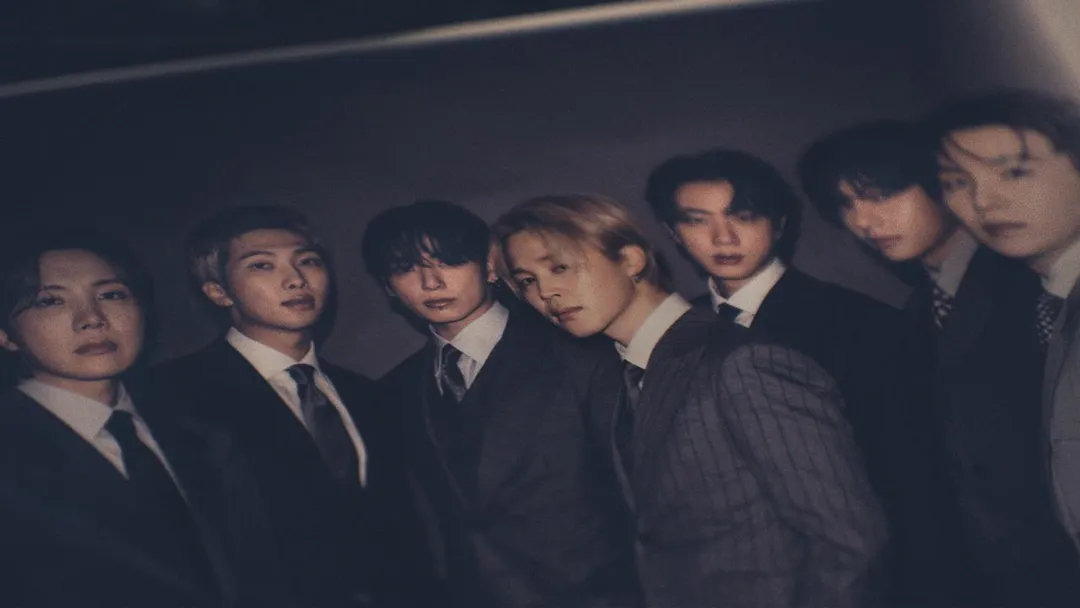 韓國天團BTS即將在3/21在首爾光化門舉辦回歸演唱會《BTS THE COMEBACK 演唱會｜ARIRANG》。（圖／Netflix 提供）