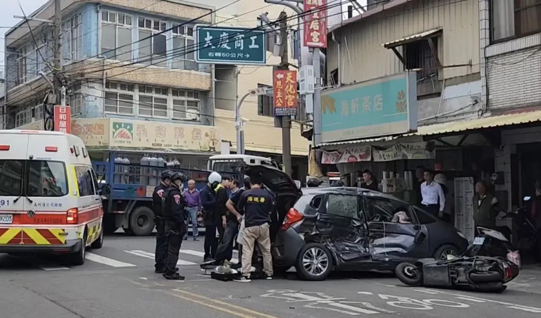 員林街頭下午發生警匪追逐。（圖／翻攝畫面）