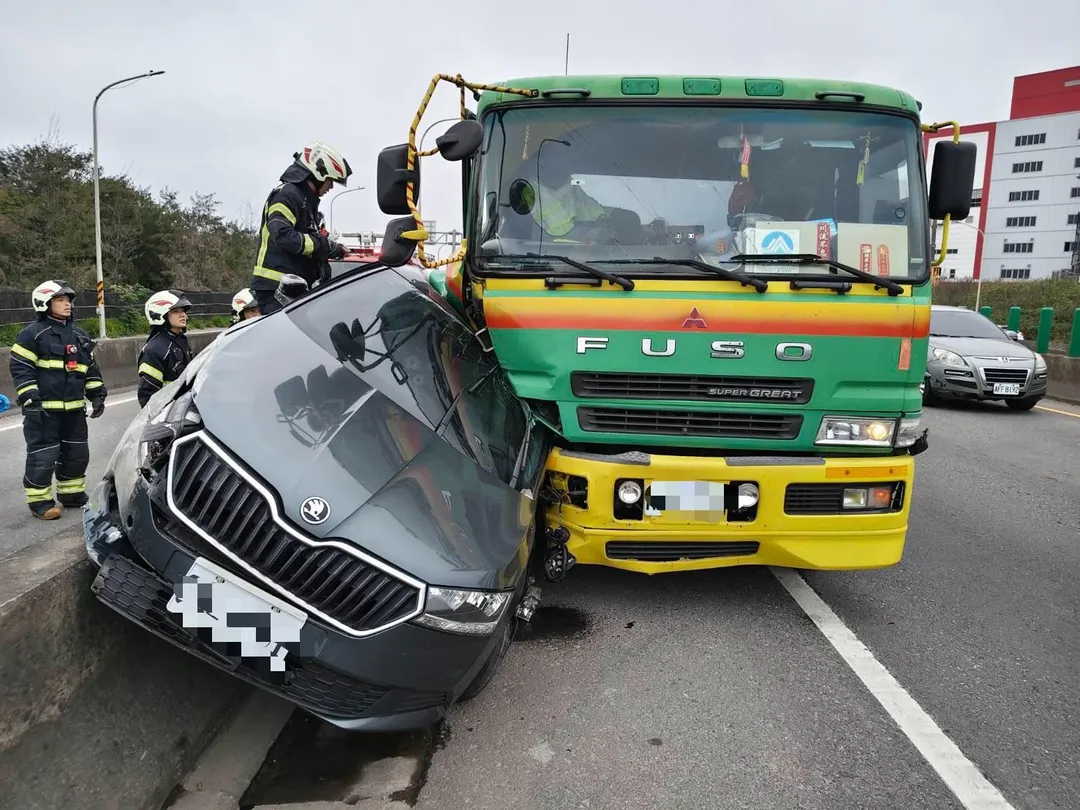 車禍現場。(圖/記者爆料網)