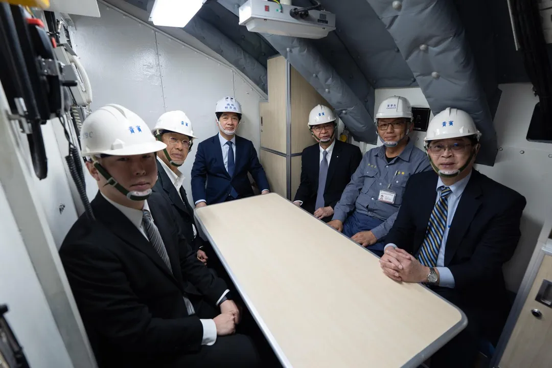 總統賴清德前往高雄登艦視導海鯤軍艦、海龍軍艦。（圖／總統府提供）