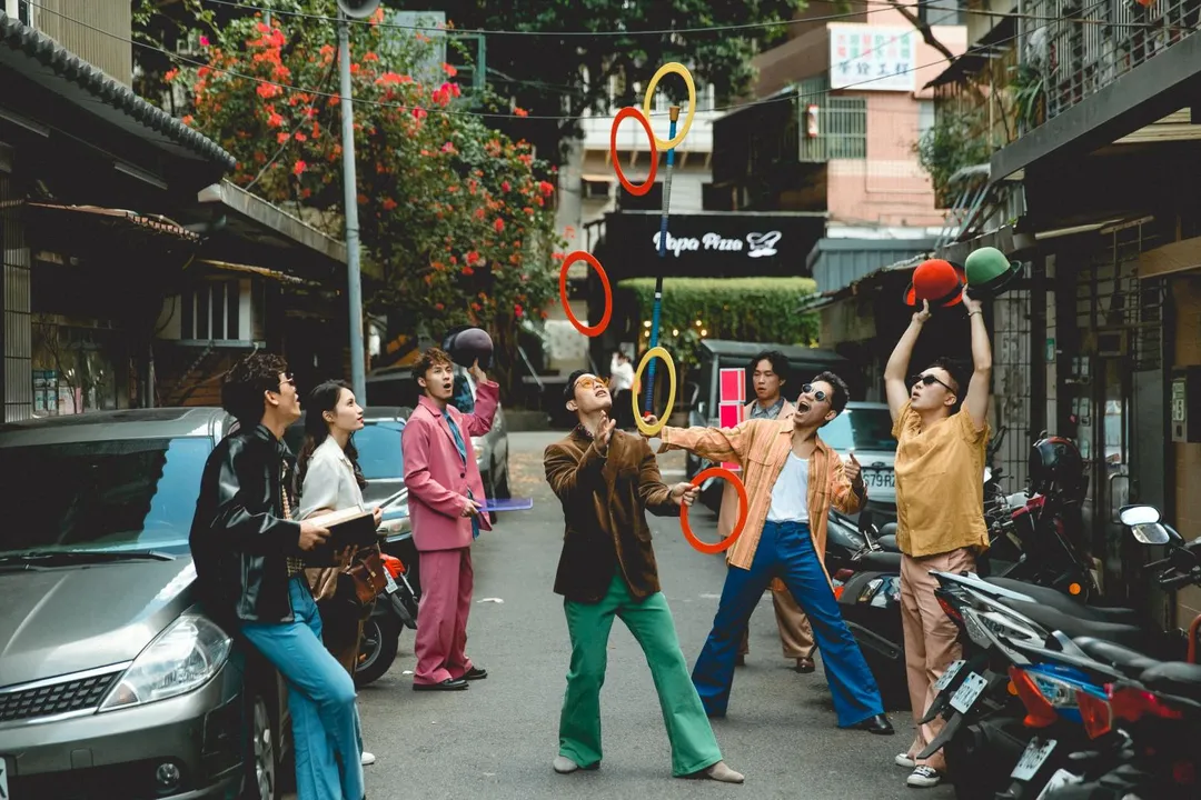 28日主舞台將安排馬戲之門團隊表演節目《紳士咖啡廳》。(圖/北市觀傳局)
