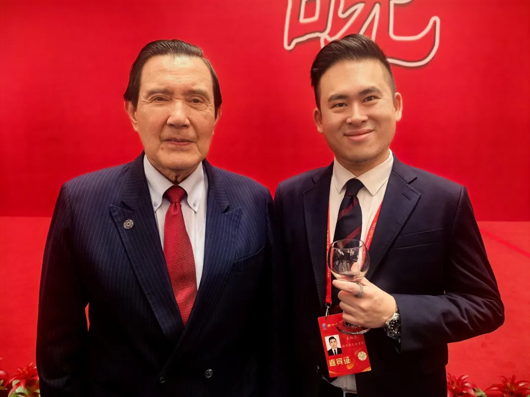 王炳忠曝去年與馬英九見面驚覺狀態怪怪的。（圖／王炳忠臉書）