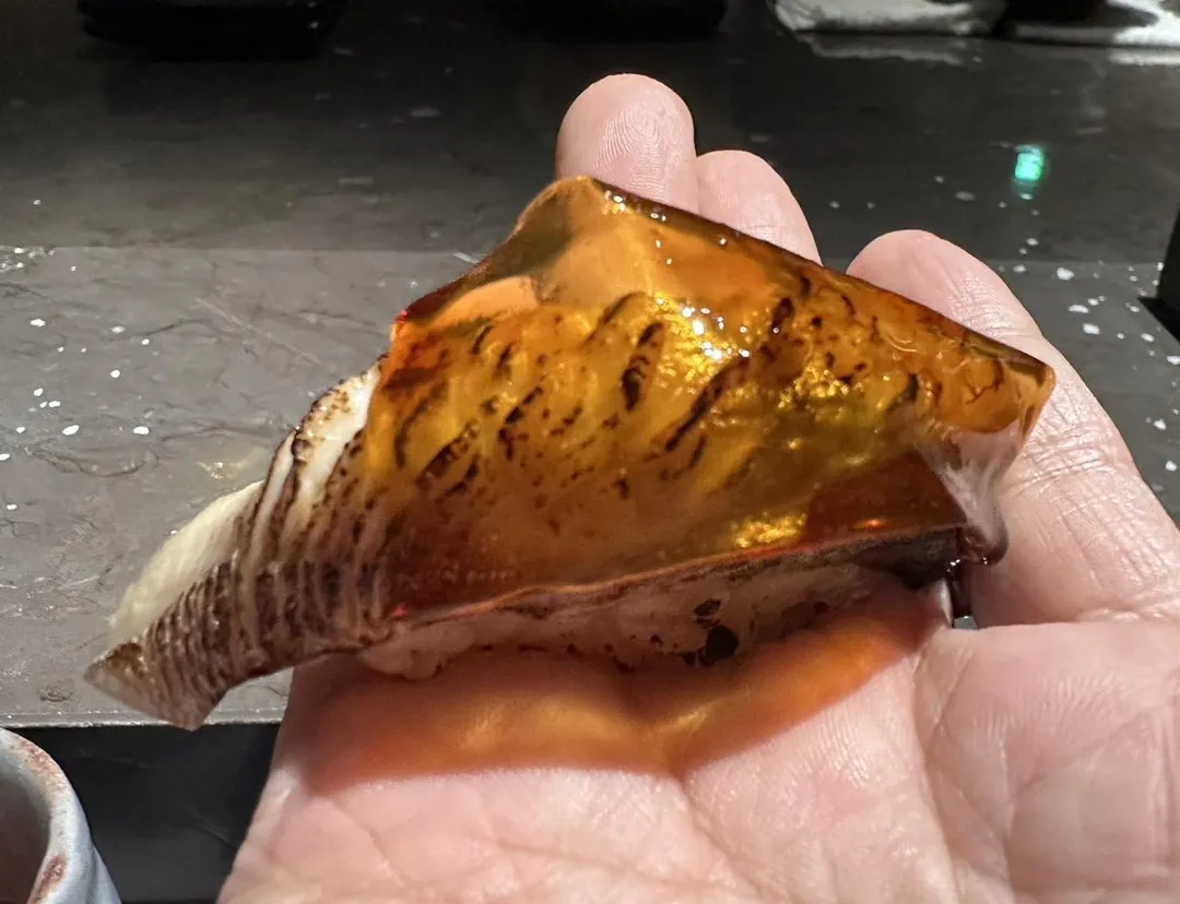 昆布青花魚握壽司。（圖／尤素嬌提供）