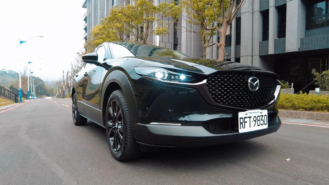 Mazda CX-30 20S Homura 維持109.8萬元售價。(圖/中天新聞)