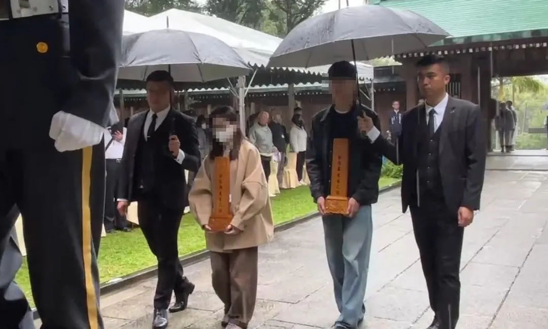 「北捷英雄」余家昶、「挖土機超人」林鴻森入祀忠烈祠。（圖／中天新聞）