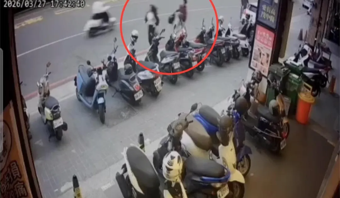 被害女子遭男子一路追逐。（圖／翻攝畫面）