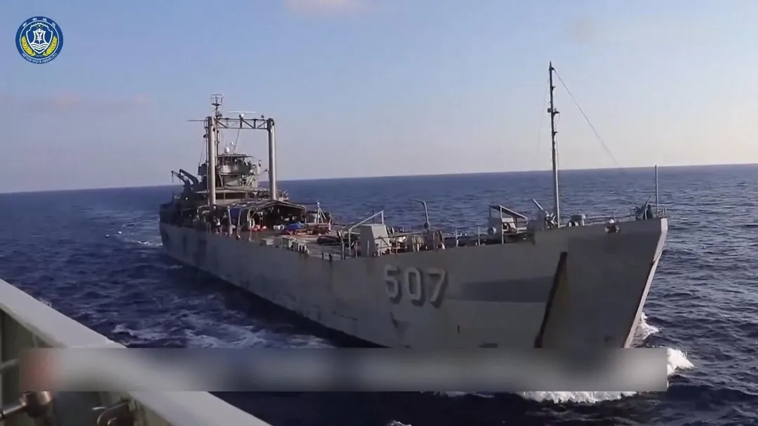 南部戰區曝影片稱菲軍艦「本格特號」危險逼近。（圖／翻攝微博「南部戰區」）