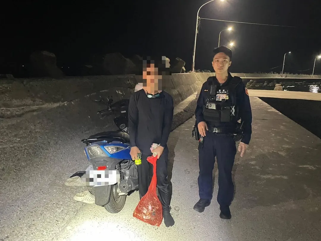 移工對警方的細心守護表達感謝。(圖/警方提供)
