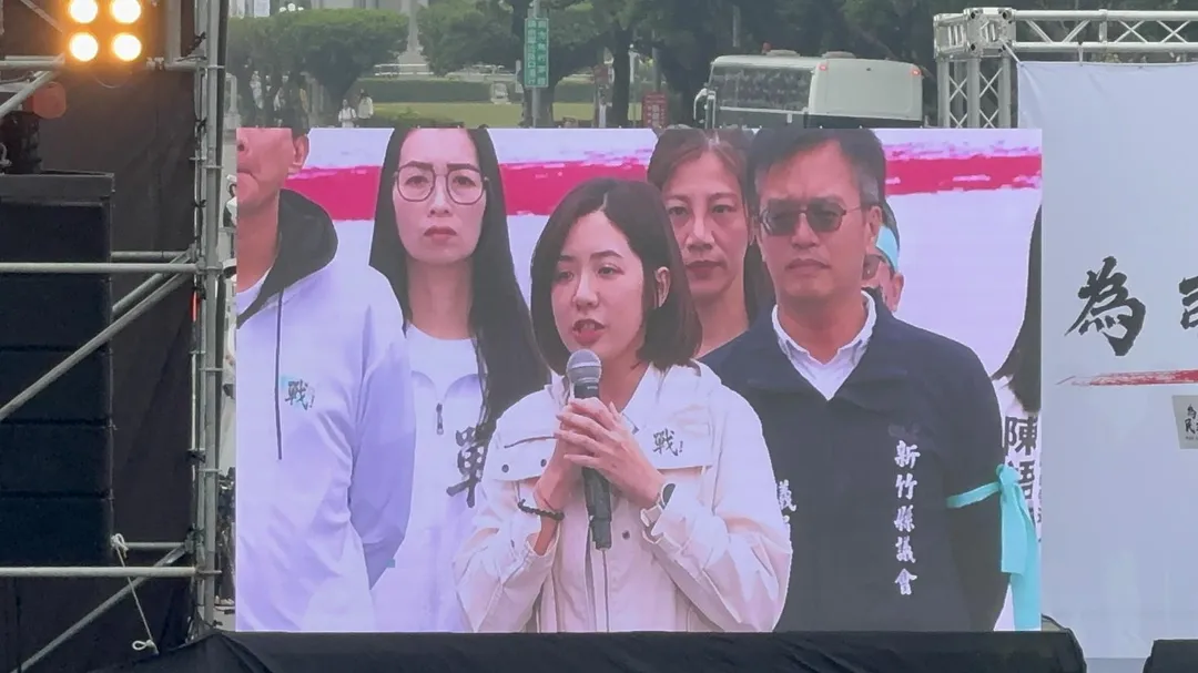 「學姐」黃瀞瑩上台發言。（圖/陳奕廷攝）